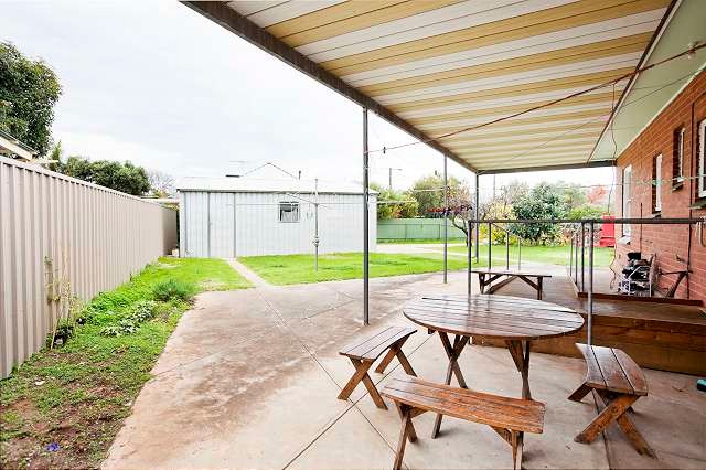 2 Parslow Road, MARION, SA 5043