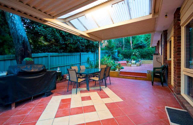 15 Debson Close, BORONIA VIC 3155