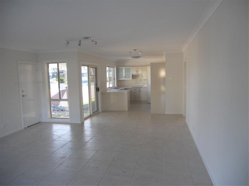 7 Regent Street, BONNELLS BAY, NSW 2264