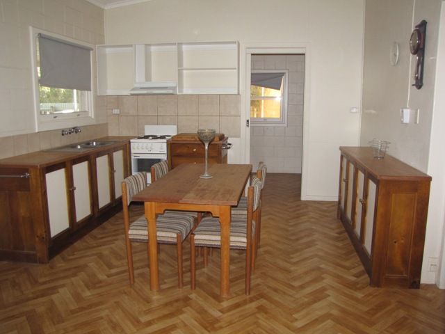 10 Fourth Street, LOXTON, SA 5333