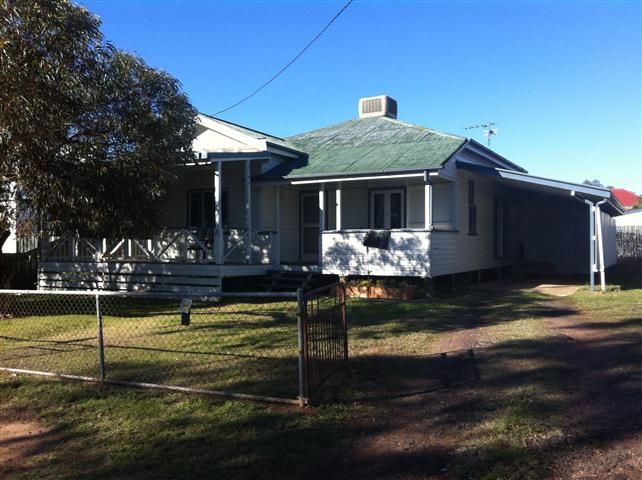 20 Hoffman Street, ROMA QLD 4455