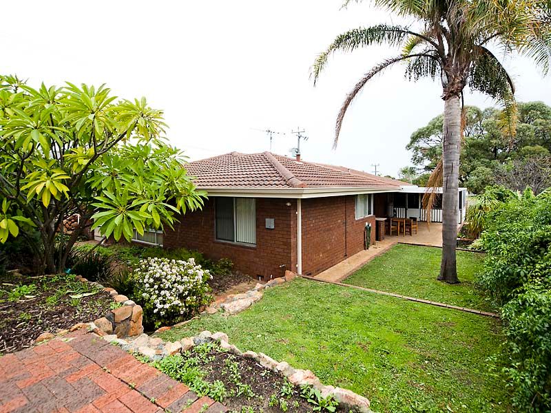 2 Stanford Road, KALLAROO, WA 6025