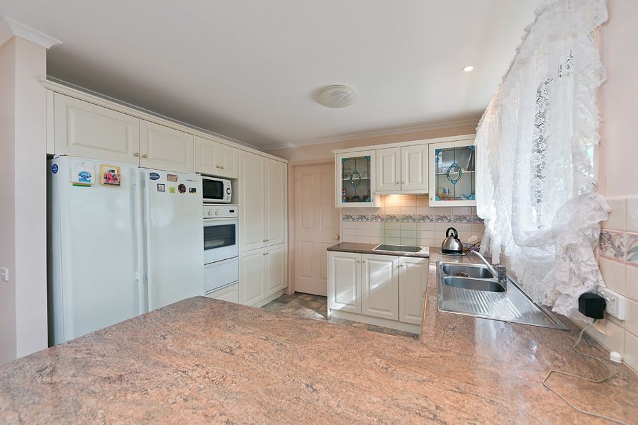 221 Gisborne-Melton Road, KURUNJANG, VIC 3337