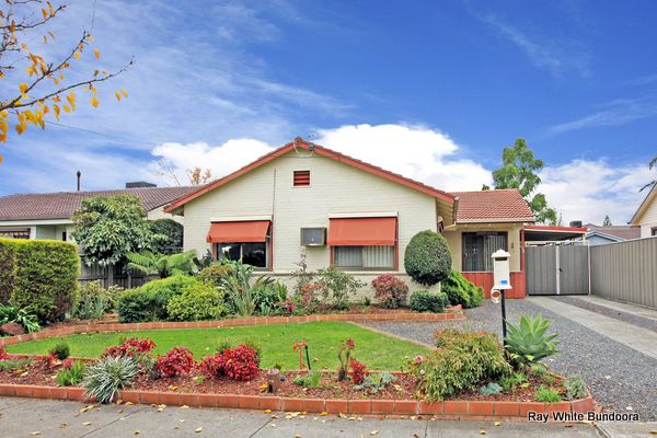 50 Flag Street, KINGSBURY, VIC 3083