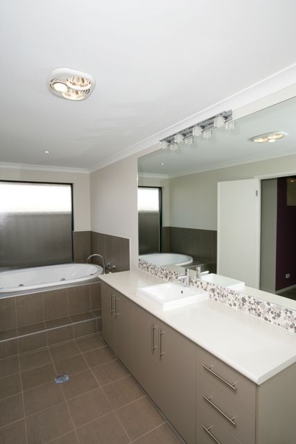 54 Stirling Bourlevard, TATTON, NSW 2650