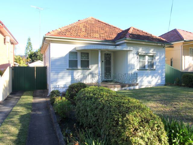 7 Mitcham Road, BANKSTOWN NSW 2200