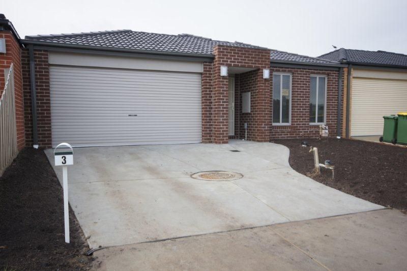 3 Loz Court, PAKENHAM, VIC 3810