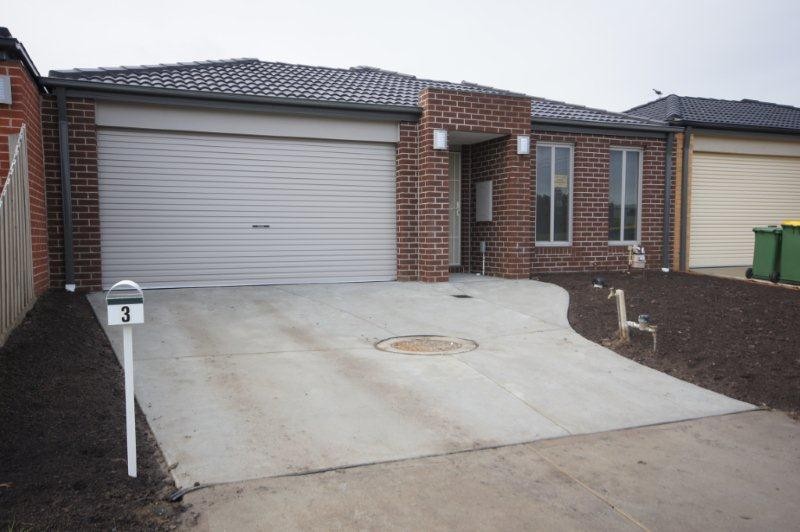 3 Loz Court, PAKENHAM, VIC 3810