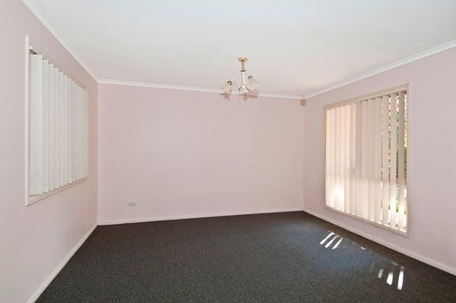 21 Myall Street, CRESTMEAD, QLD 4132