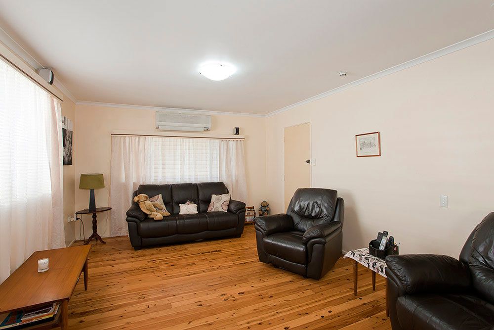 12 Milton Street, Kearneys Spring, QLD 4350