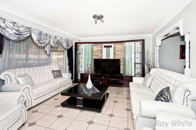 81 Stockdale Crescent, ABBOTSBURY, NSW 2176