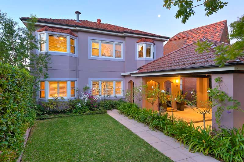 43 Sunnyside Crescent, CASTLECRAG NSW 2068