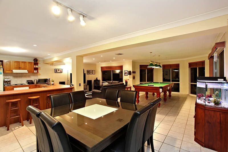 19 Honeyeater Terrace, SOUTH MORANG, VIC 3752