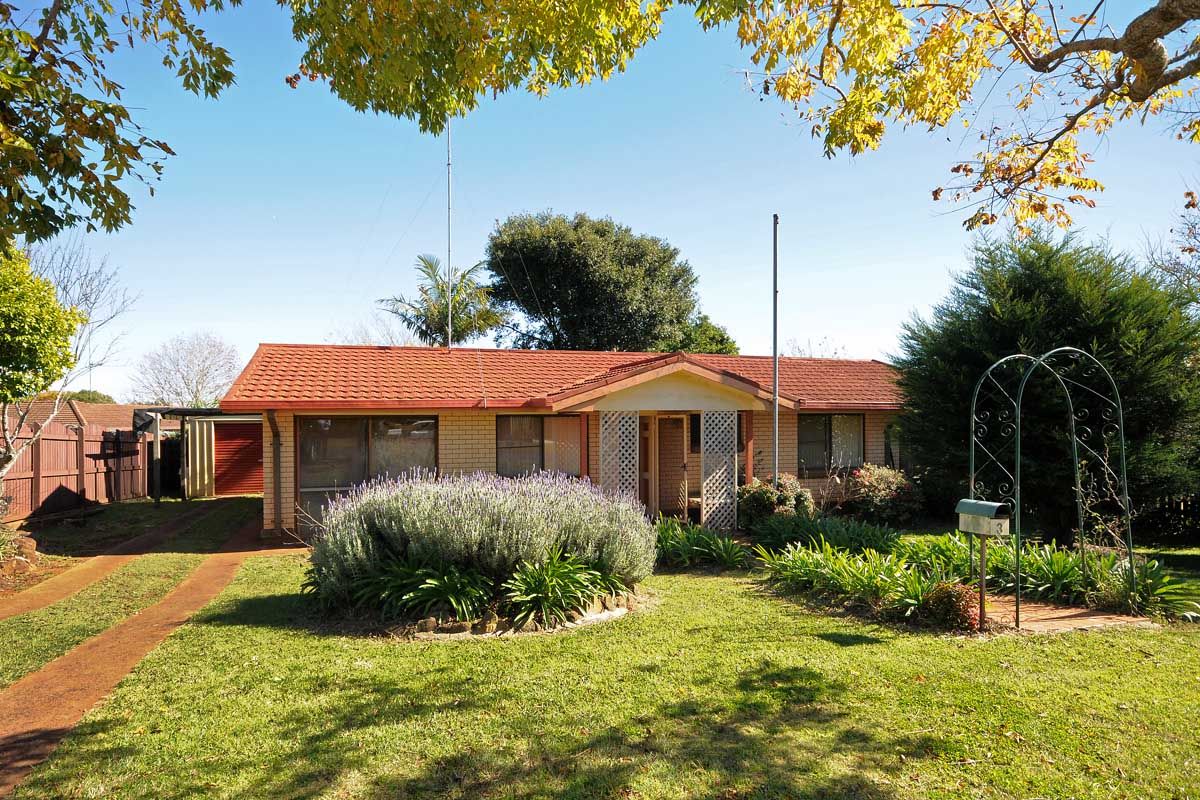 3 Marigold Street, Centenary Heights QLD 4350
