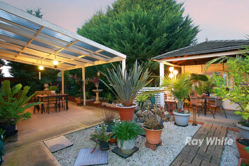 18 Lobelia Court, CRANBOURNE, VIC 3977