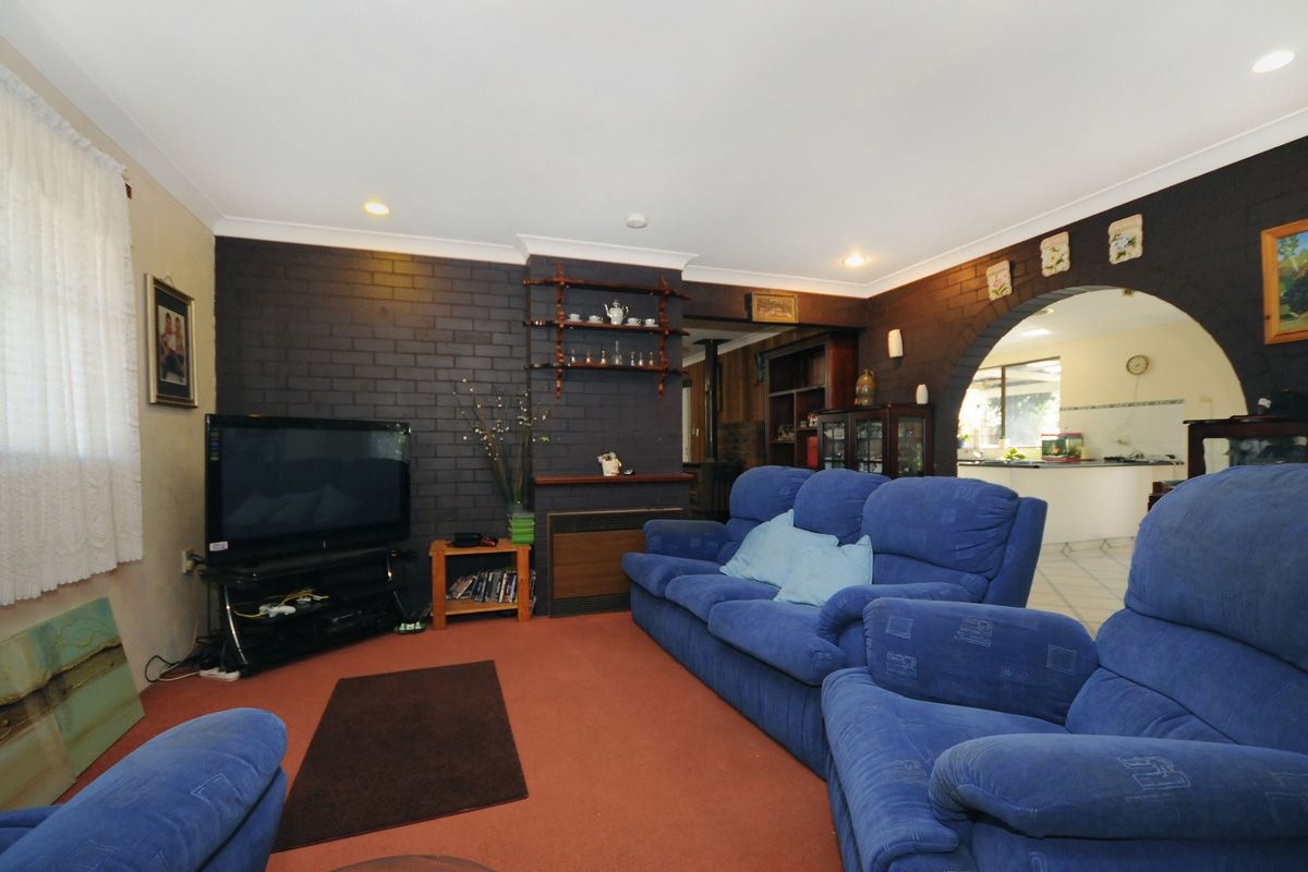 15 Carey Street, Kearneys Spring, QLD 4350