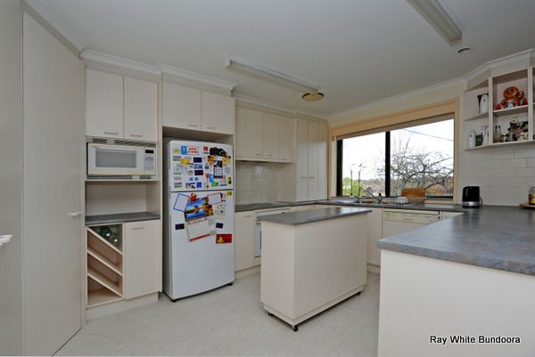 10 Bryson Court, BUNDOORA, VIC 3083