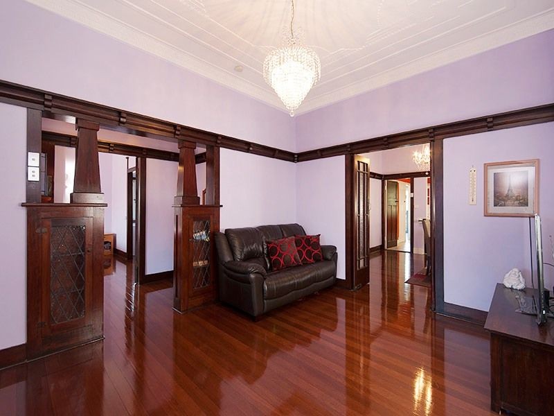 51 Ekibin Road, ANNERLEY, QLD 4103