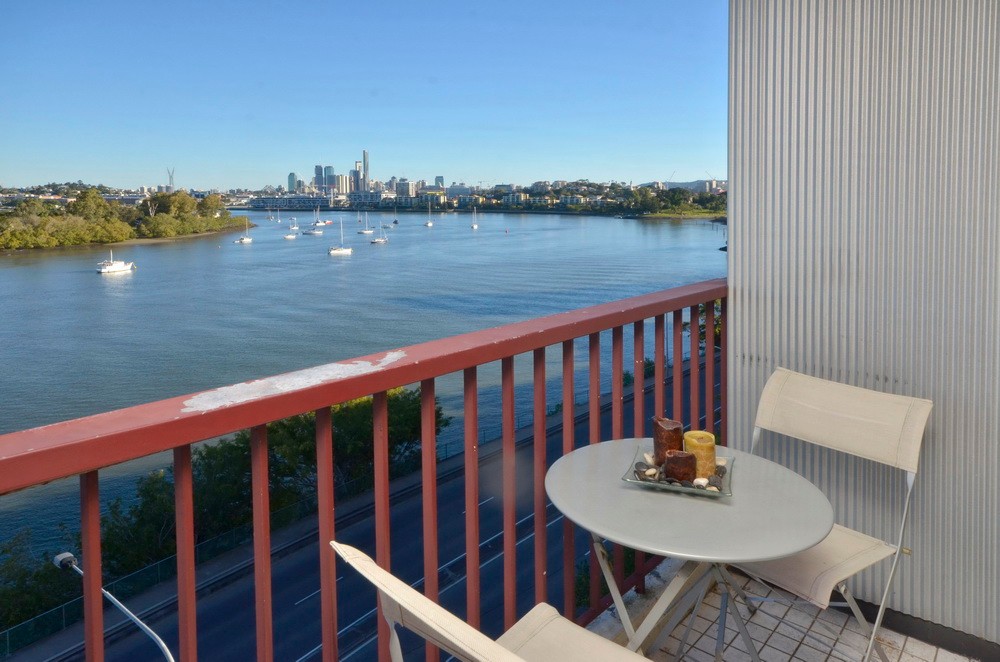 8/55 Hillside Crescent, HAMILTON, QLD 4007