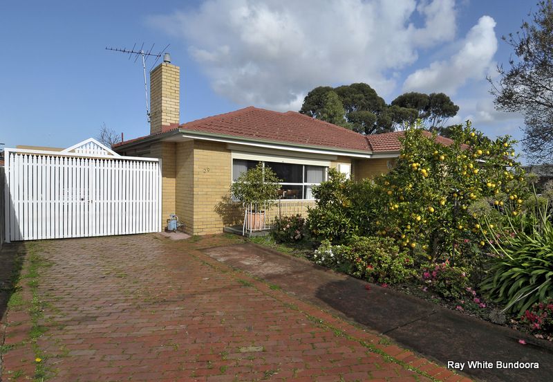 29 McLeans Road, BUNDOORA, VIC 3083