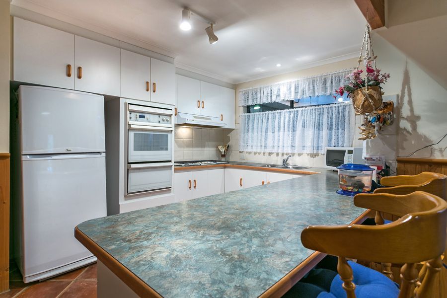 2 Gamalite Drive, MELTON WEST, VIC 3337