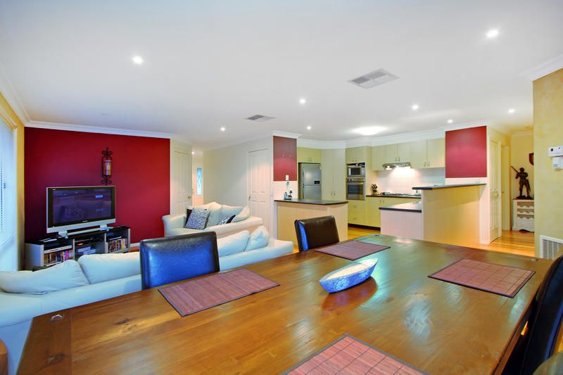 18 Eskdale Court, MORNINGTON VIC 3931