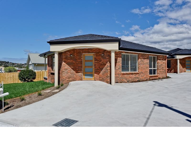 40 Wellington Road, LINDISFARNE TAS 7015