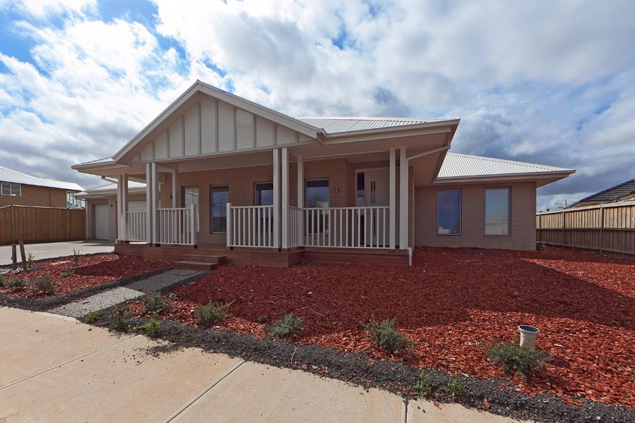 18 Castlemaine Drive, EYNESBURY VIC 3338