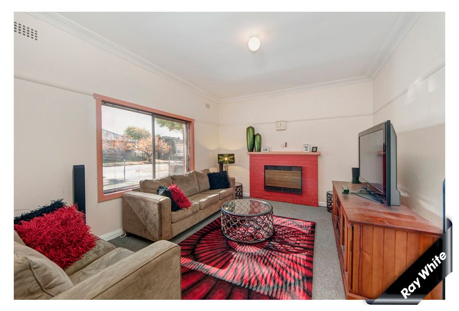 6 Bruce Street, QUEANBEYAN, NSW 2620