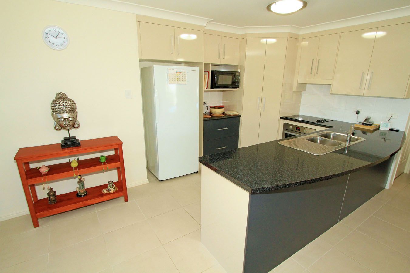 8 Tippett Crescent, GRACEMERE, QLD 4702