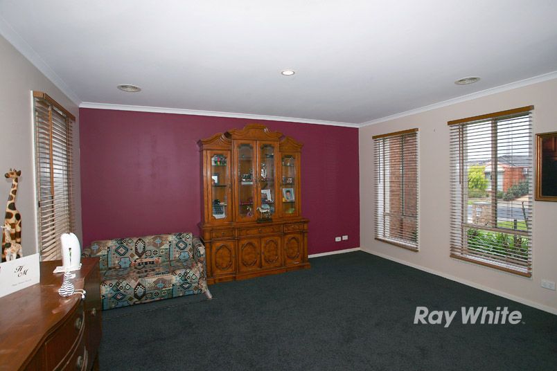 9 Gatehouse Parade, CRANBOURNE EAST, VIC 3977