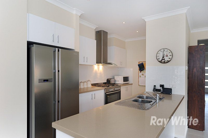 7 Rush Lily Drive, OFFICER, VIC 3809
