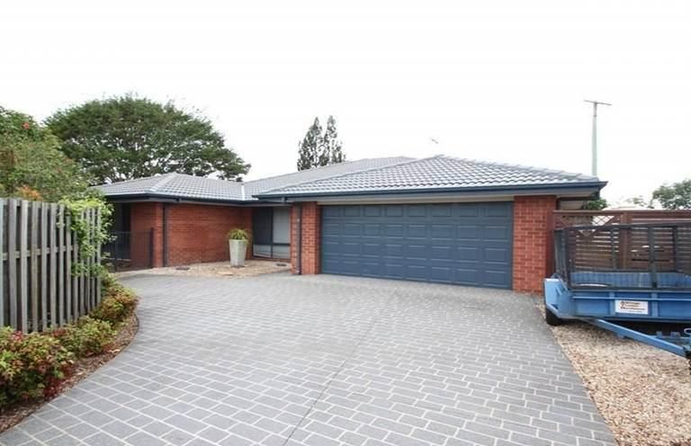 7 Waratah Court, KALLANGUR QLD 4503