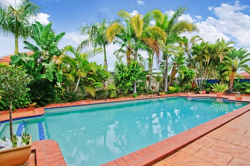5 Parkwater Point, HELENSVALE, QLD 4212