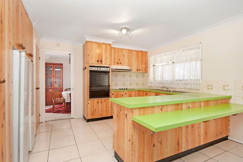 4 Una Avenue, CHARMHAVEN, NSW 2263