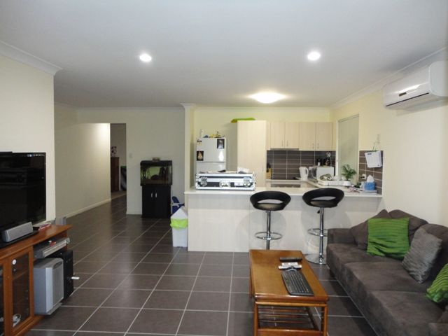 9 Skardon Crescent, BRASSALL, QLD 4305