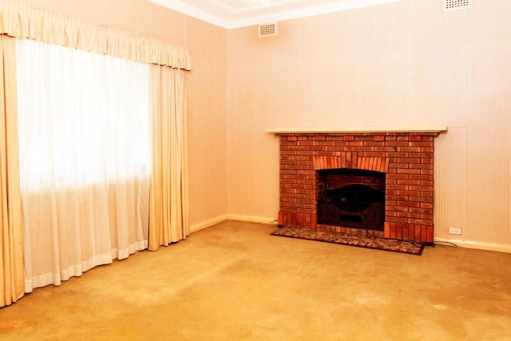 10 Cambewarra Road, BOMADERRY, NSW 2541