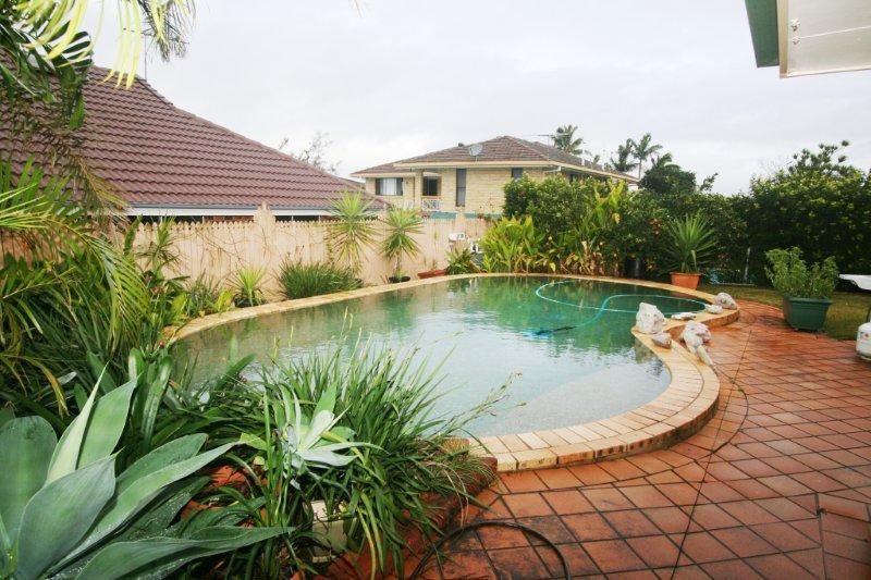 27 Moyston Street, CARSELDINE, QLD 4034