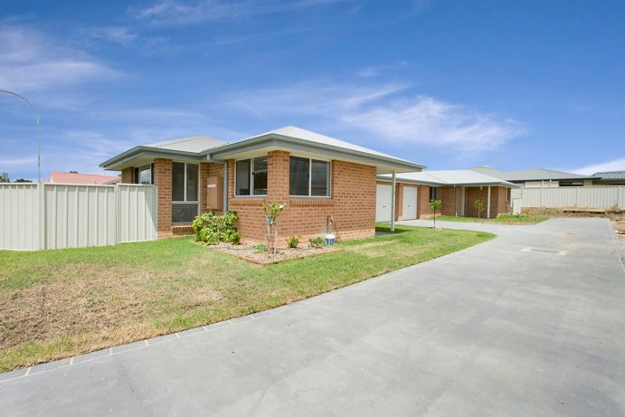 13 Hannah Place, WORRIGEE NSW 2540