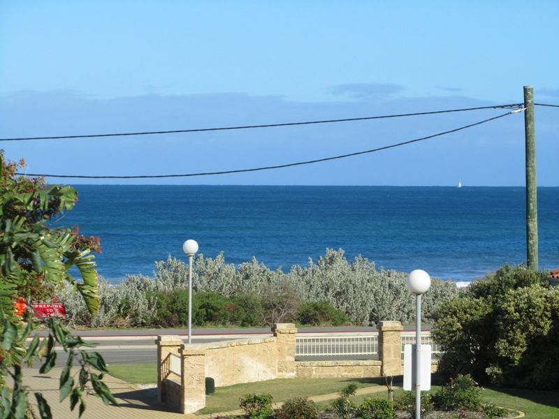 16/323-325 Willcock Drive, TARCOOLA BEACH, WA 6530