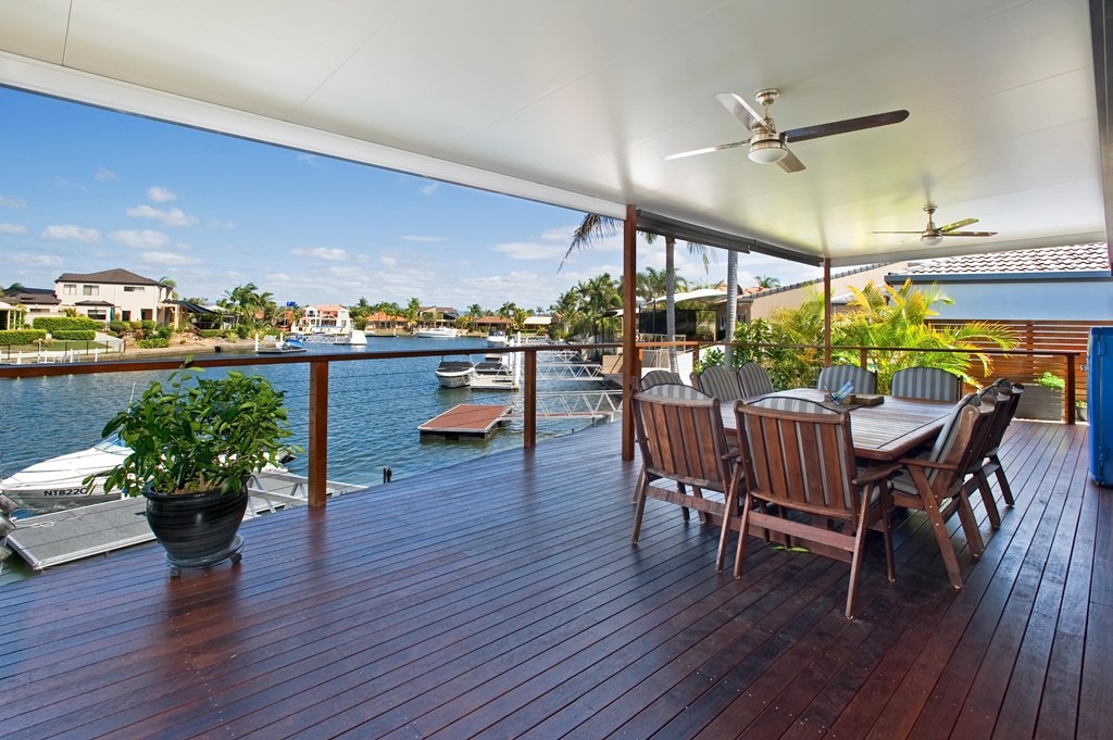 22 Pebble Beach Drive, RUNAWAY BAY, QLD 4216