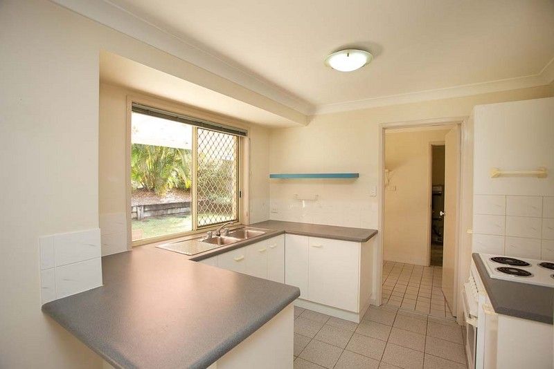 26 Mindona Street, WISHART, QLD 4122