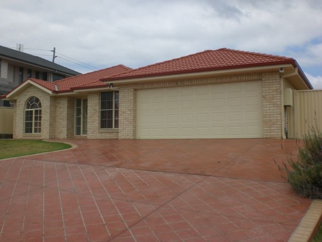 10 Myall Close, WORRIGEE, NSW 2540