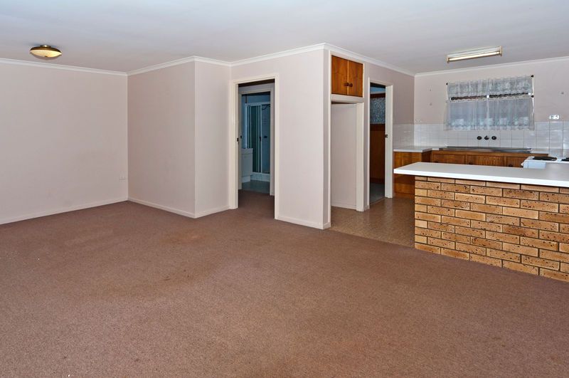 2/61 Cleary Street, CENTENARY HEIGHTS, QLD 4350