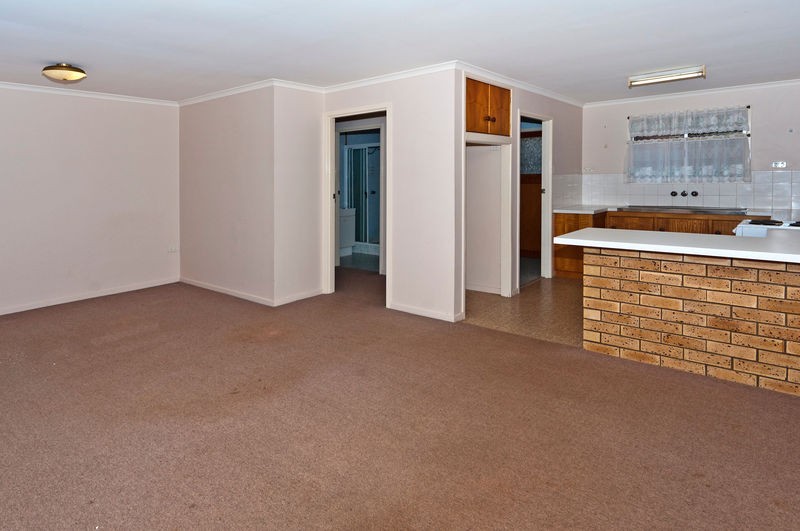 2/61 Cleary Street, CENTENARY HEIGHTS, QLD 4350