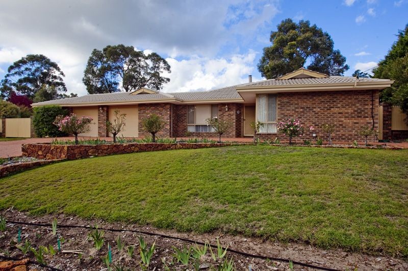 5 Glen Avon Street, LESMURDIE, WA 6076
