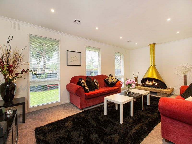 2 Westbury Court, DINGLEY VILLAGE, VIC 3172
