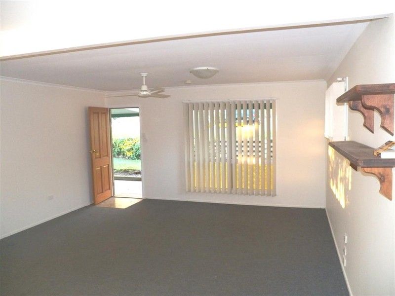 27 Willow Street, NEW AUCKLAND, QLD 4680