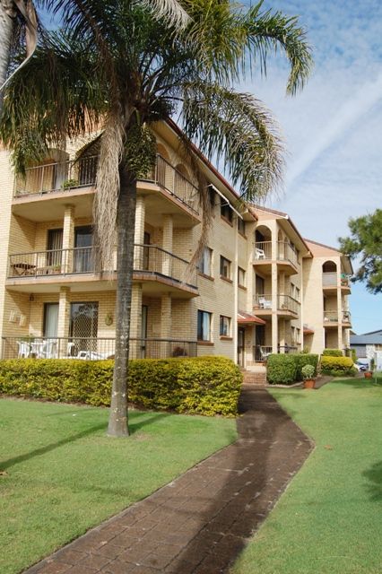 76 Coolangatta Road, COOLANGATTA QLD 4225