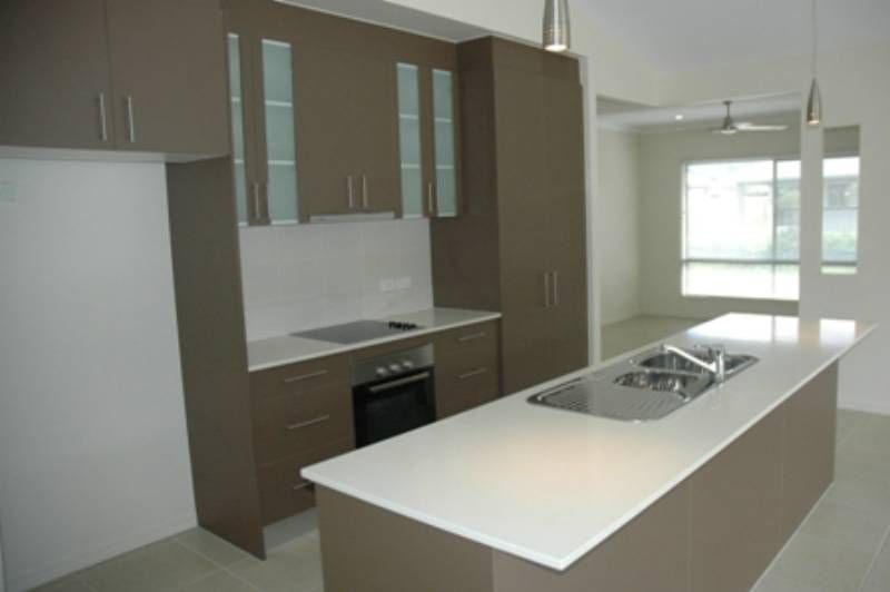 30 Quartzborough Promenade, TRINITY PARK, QLD 4879